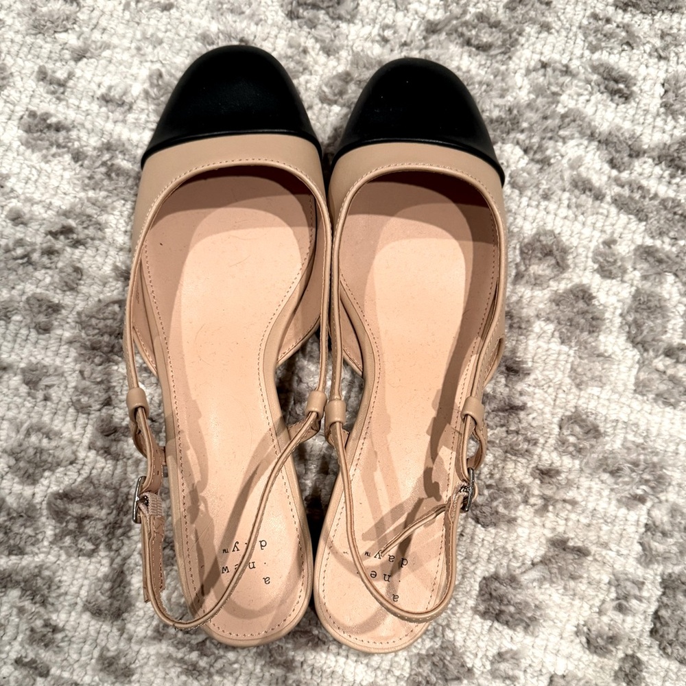 NWOT Black and Cream Slingbacks 9.5 - Picture 4 of 6